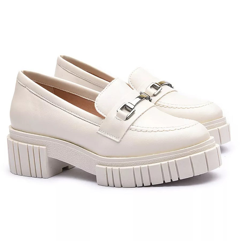 Mocassim Franshoes Feminino Tratorado Off White com Metal Prata